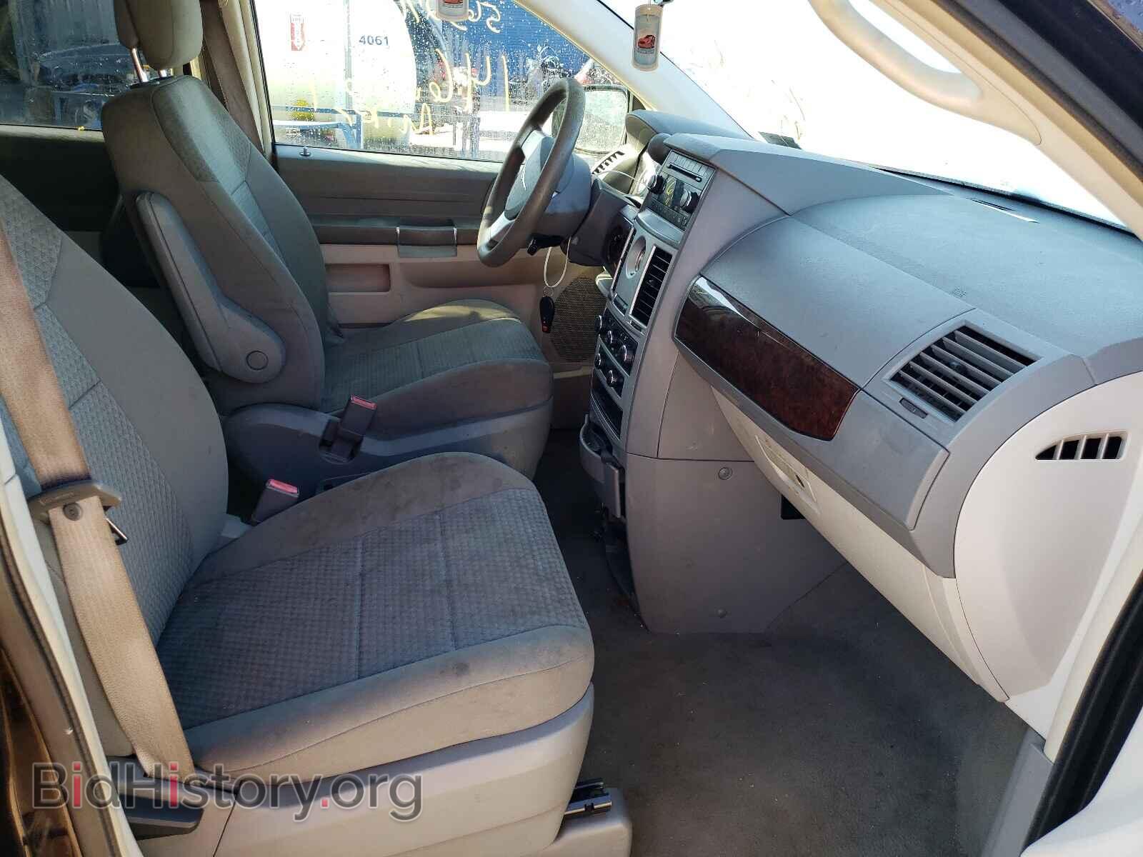 2010 CHRYSLER MINIVAN - VIN: 2A4RR4DE6AR241783 - Фото 5