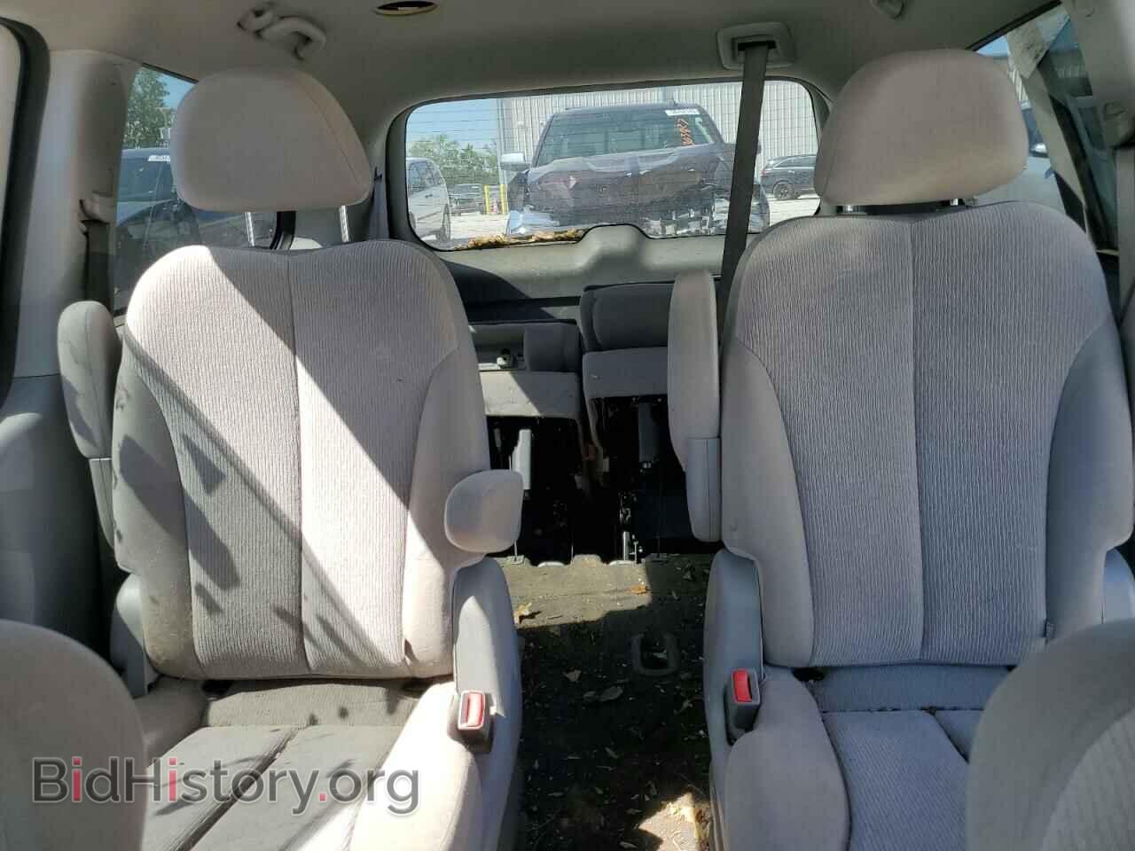 2011 KIA All Models - VIN: KNDMG4C73B6378746 - Фото 10
