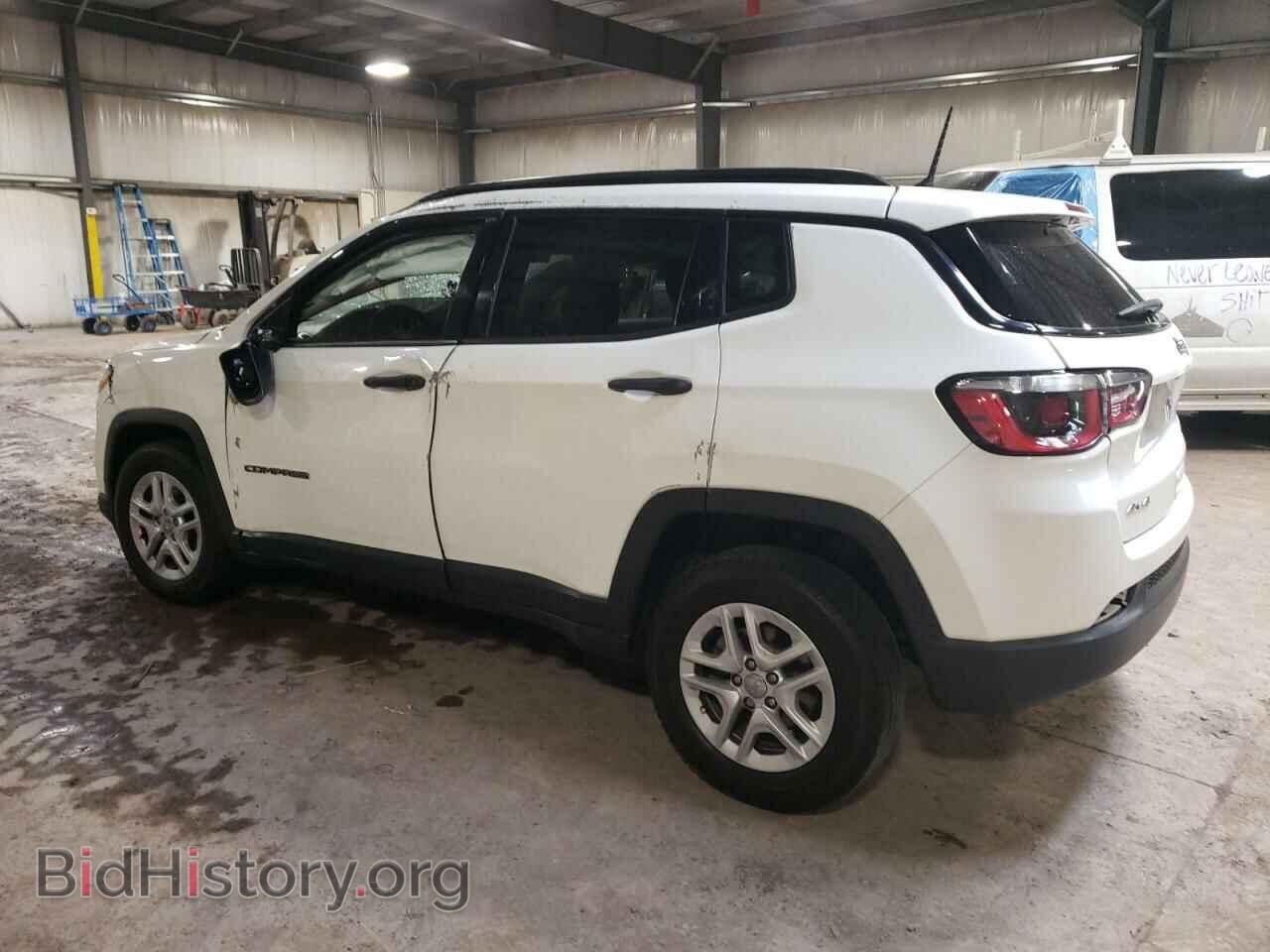 2018 JEEP COMPASS - VIN: 3C4NJDAB9JT131054 - Фото 2