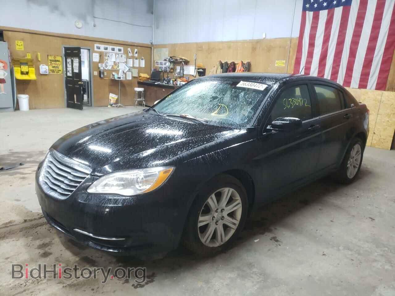 2013 CHRYSLER 200 - VIN: 1C3CCBAB8DN762361 - Photo 2