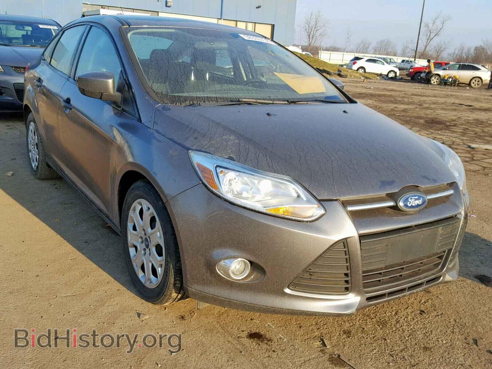 Photo 1FAHP3F28CL128536 - FORD FOCUS 2012