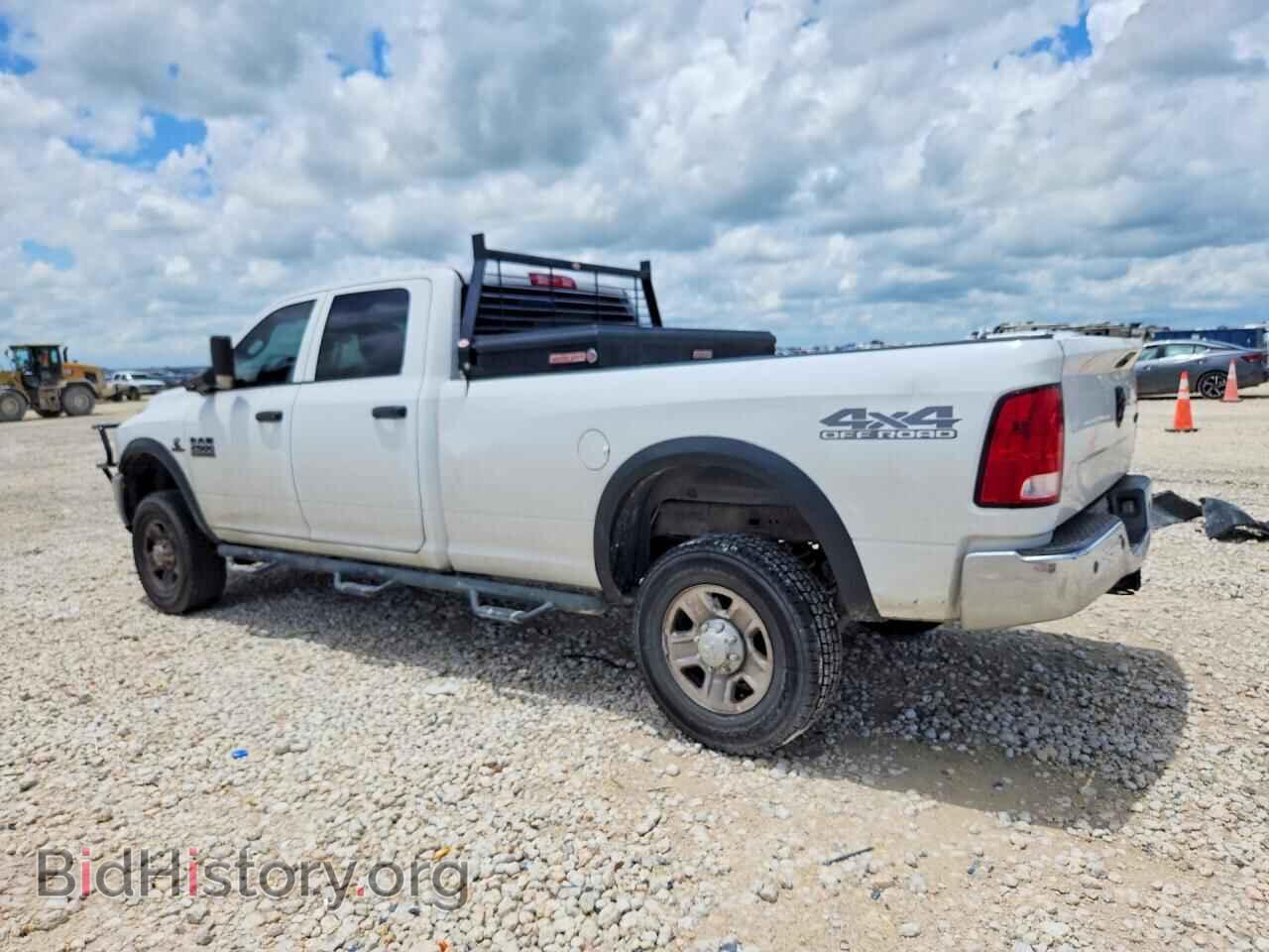 2018 RAM 2500 - VIN: 3C6UR5HL6JG222405 - Photo 2