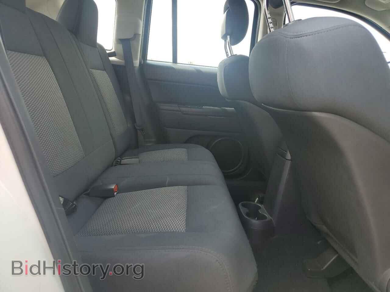 2010 JEEP COMPASS - VIN: 1J4NT4FB5AD554247 - Фото 11