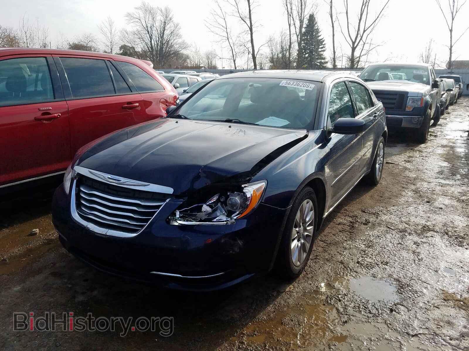2013 CHRYSLER 200 - VIN: 1C3CCBAG5DN616981 - Фото 2