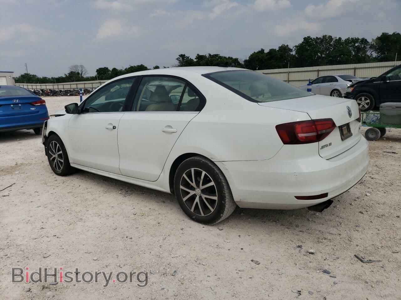 2018 VOLKSWAGEN JETTA - VIN: 3VWDB7AJ3JM229070 - Фото 2