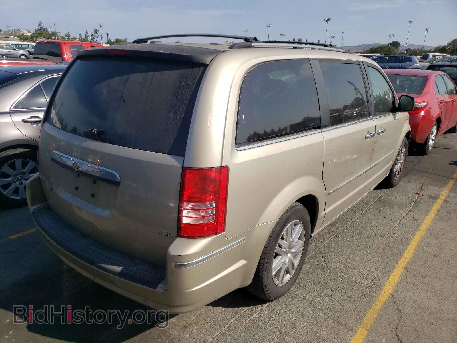 2008 CHRYSLER MINIVAN - VIN: 2A8HR64X28R691271 - Фото 4