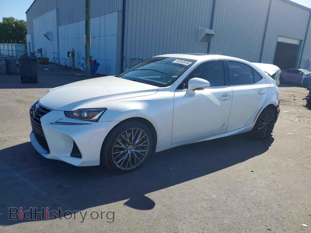 Photo JTHBA1D25H5055385 - LEXUS IS 2017