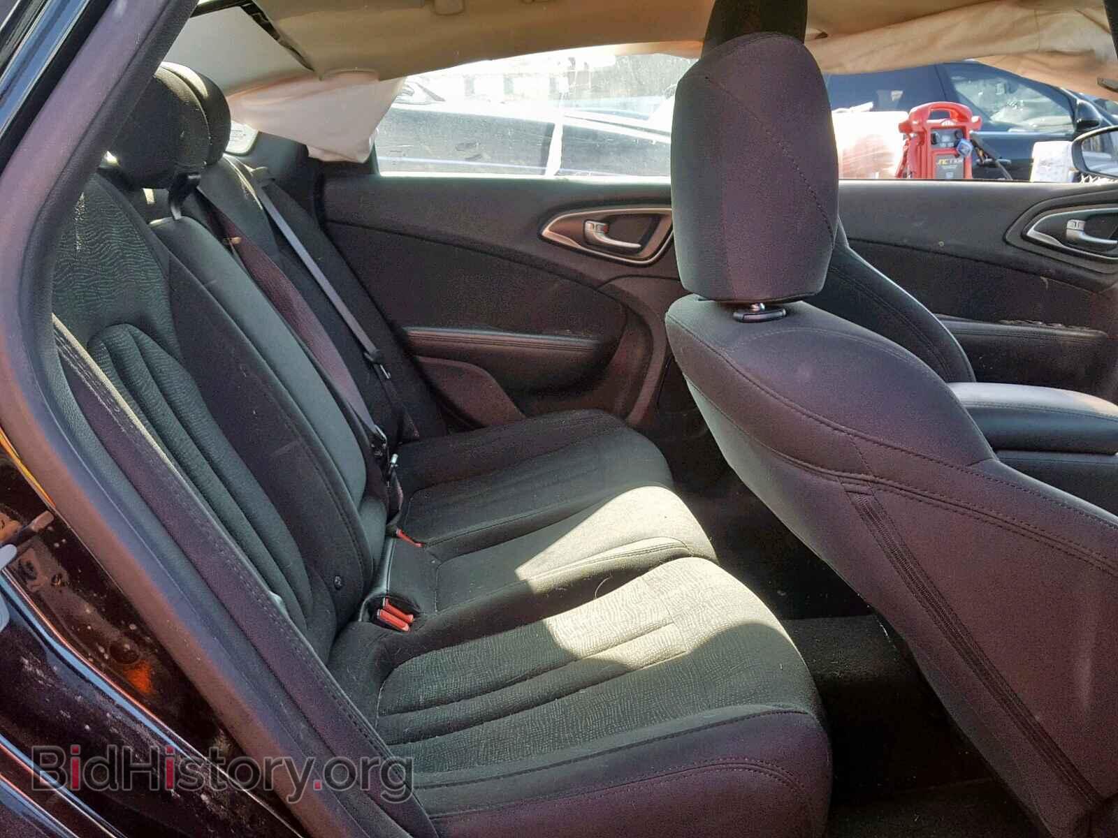 2016 CHRYSLER 200 - VIN: 1C3CCCAB9GN111055 - Фото 6