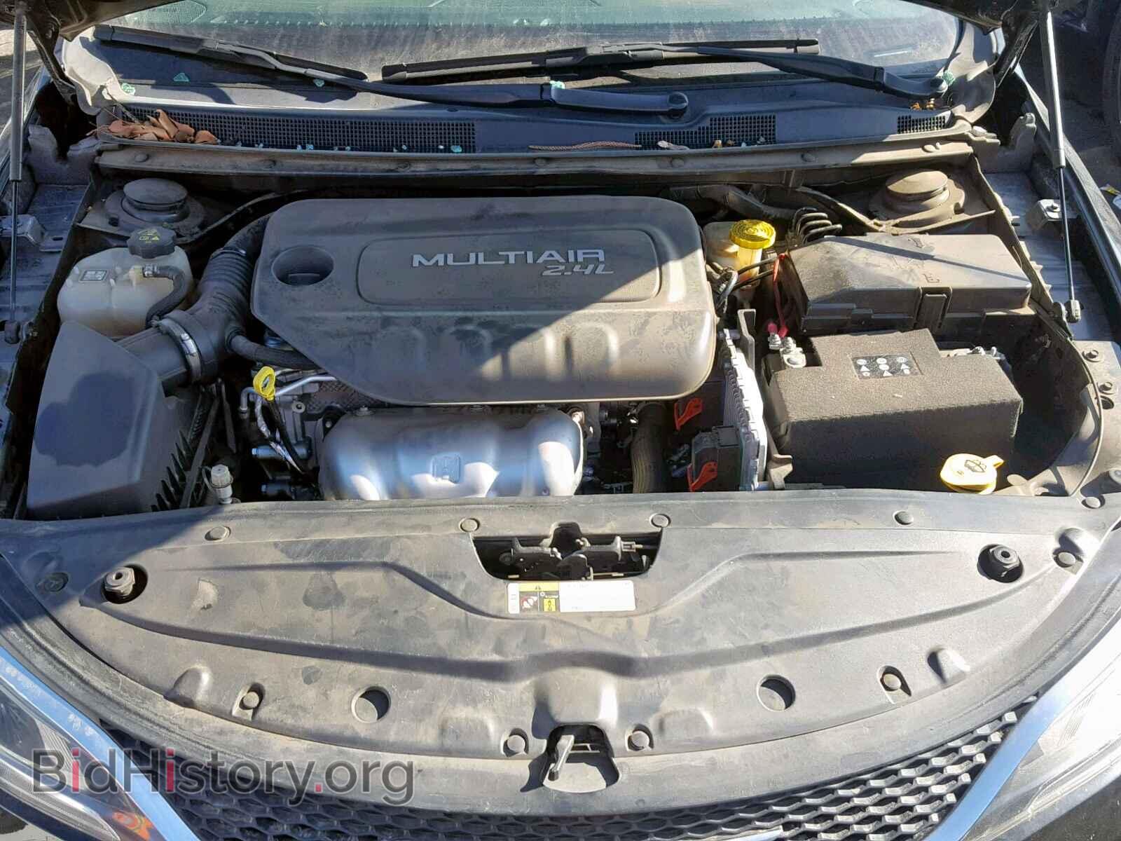 2016 CHRYSLER 200 - VIN: 1C3CCCAB9GN111055 - Фото 7