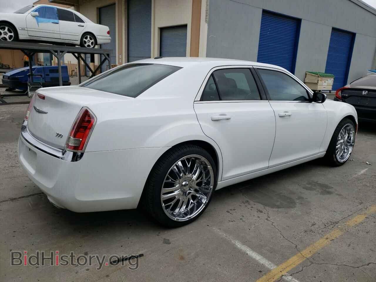 2013 CHRYSLER 300 - VIN: 2C3CCAAG1DH507873 - Фото 3