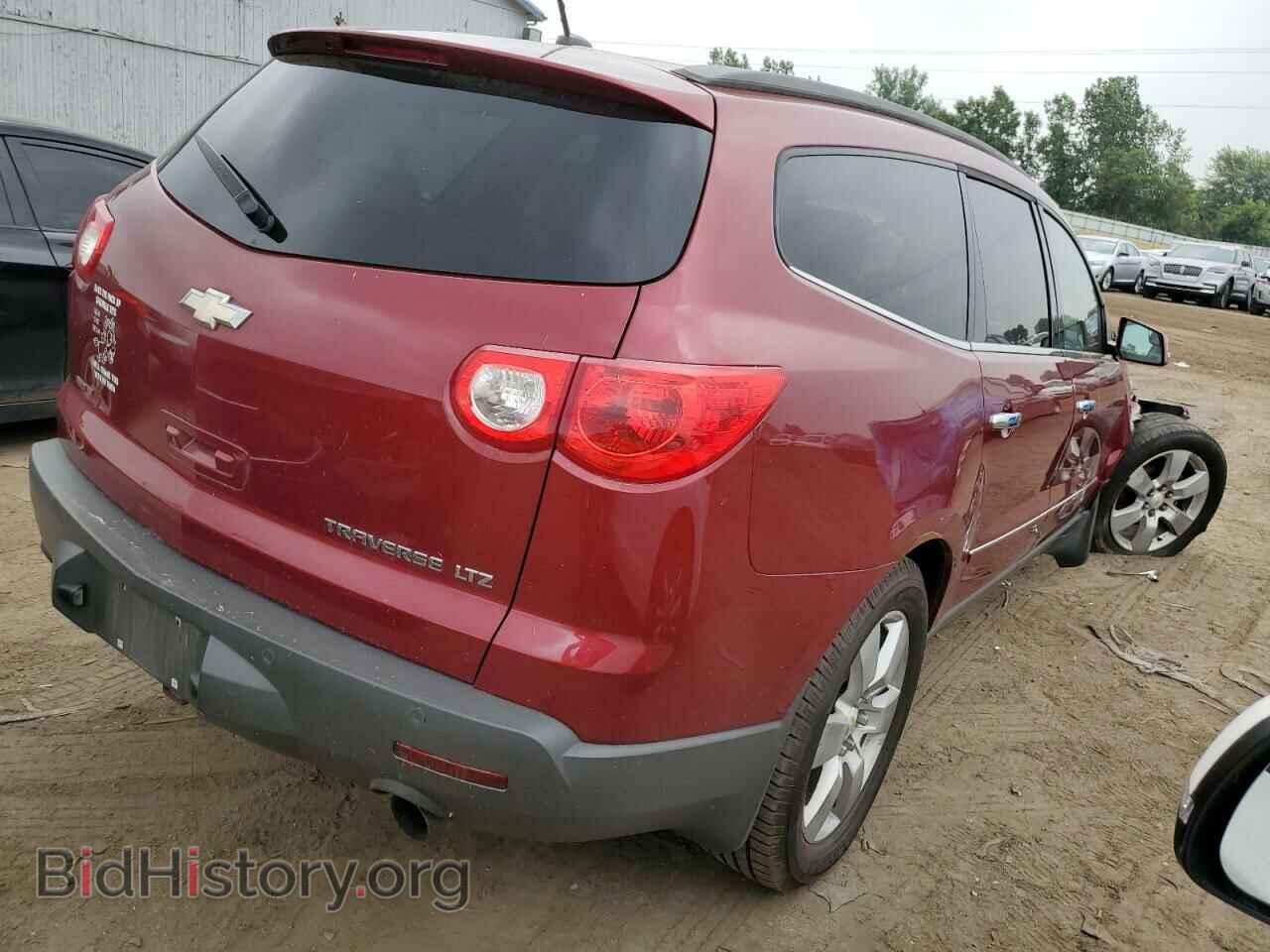 2011 CHEVROLET TRAVERSE - VIN: 1GNKVLED7BJ258513 - Фото 3