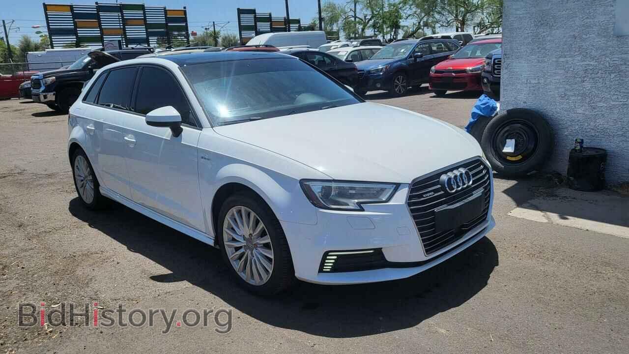Фотография WAUUPBFF0HA089771 - AUDI A3 2017