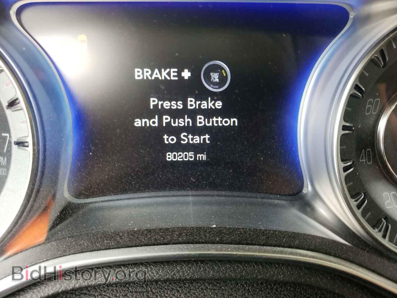 2019 CHRYSLER 300 - VIN: 2C3CCAEG3KH577656 - Фото 8