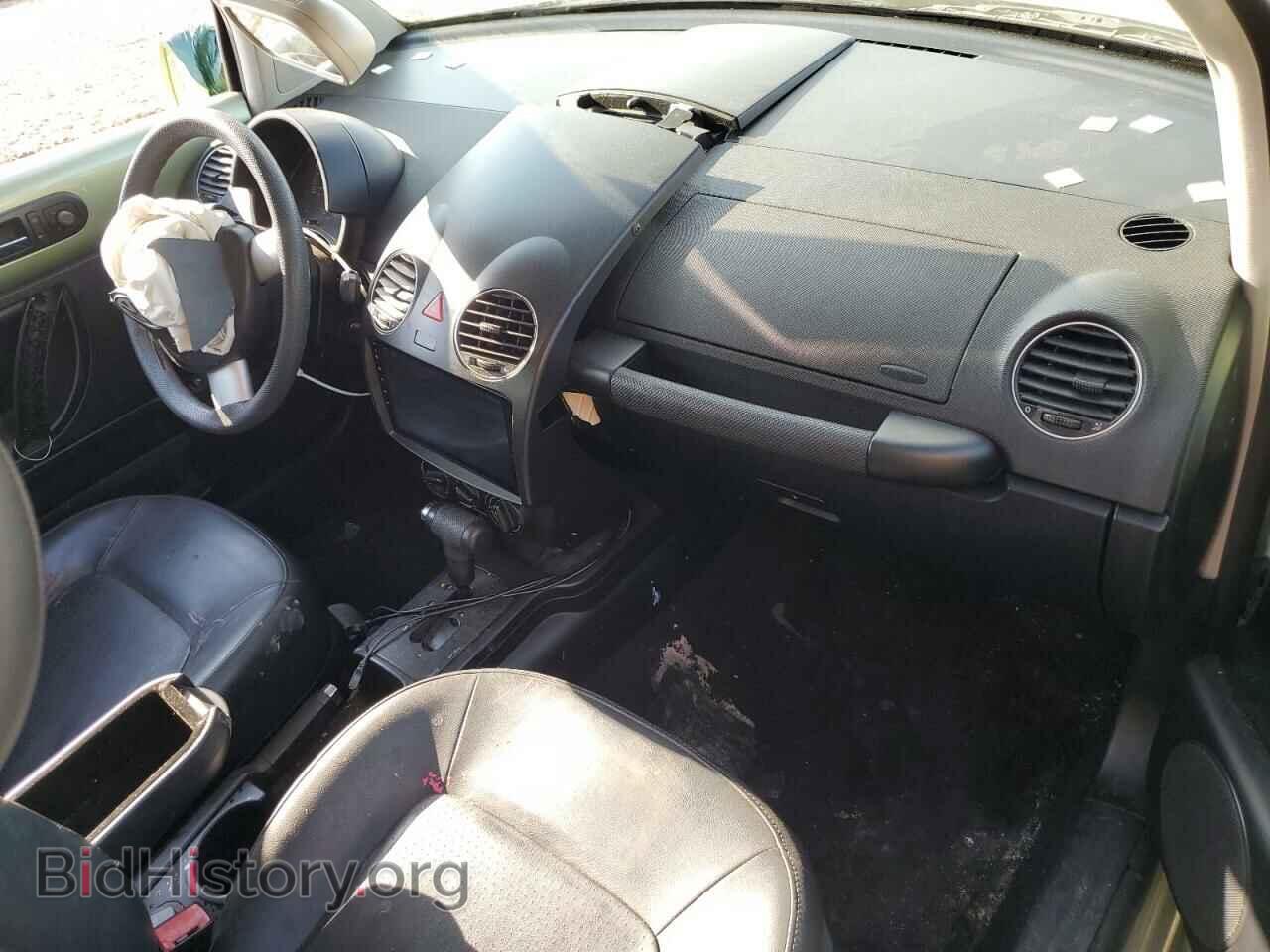 2010 VOLKSWAGEN BEETLE - VIN: 3VWPG3AG9AM002025 - Фото 8