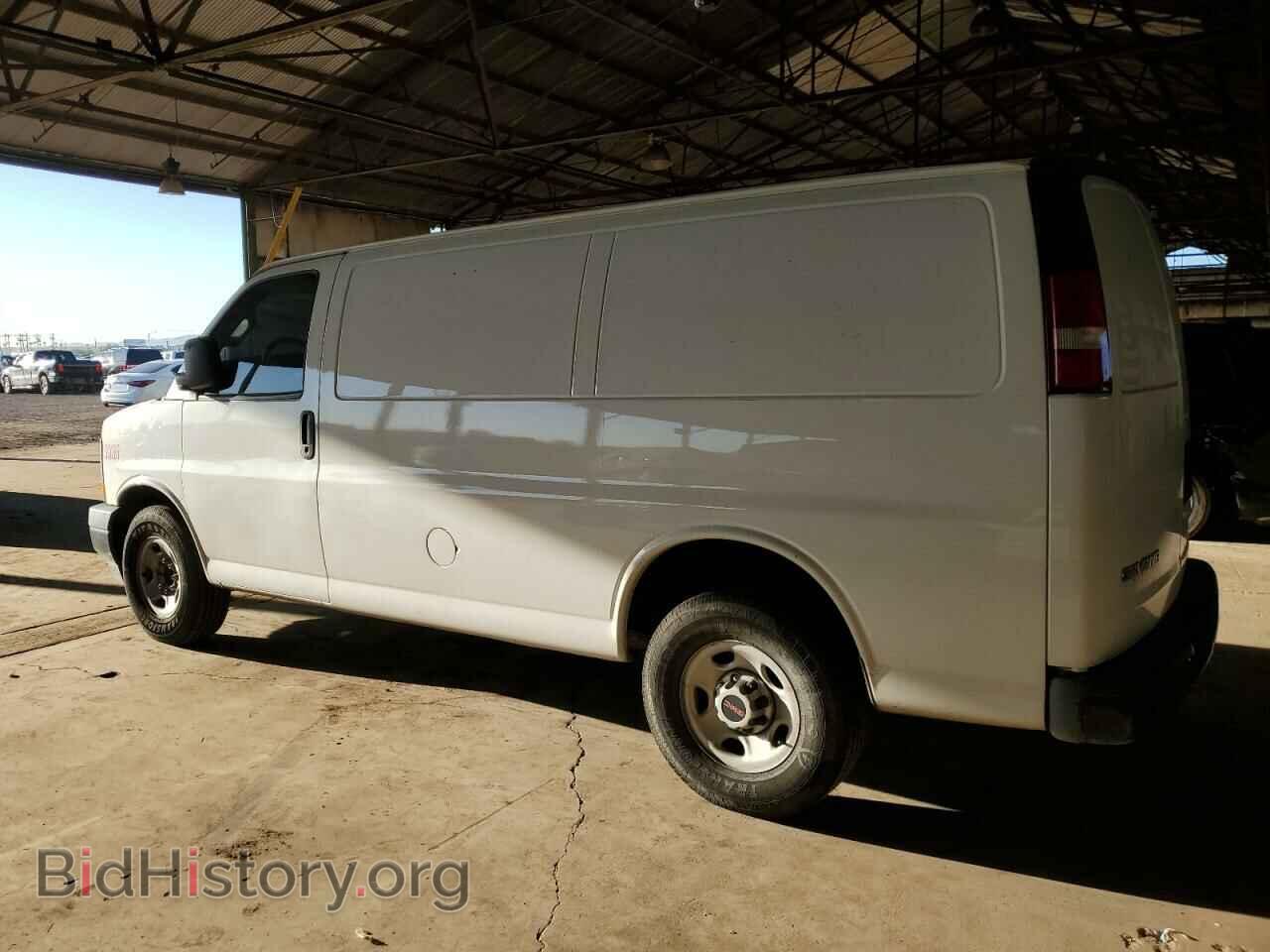 2017 GMC SAVANA - VIN: 1GTW7AFF3H1297844 - Фото 2
