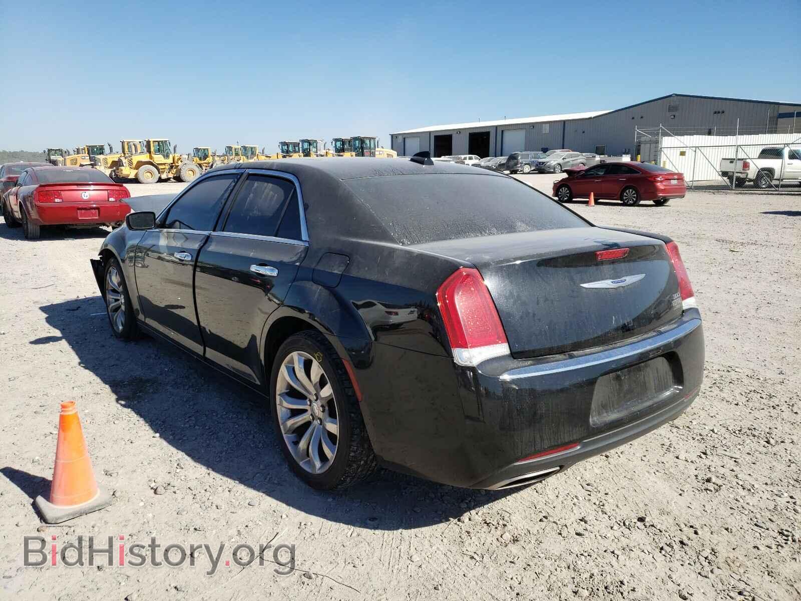 2019 CHRYSLER 300 - VIN: 2C3CCAEG7KH619679 - Фото 3