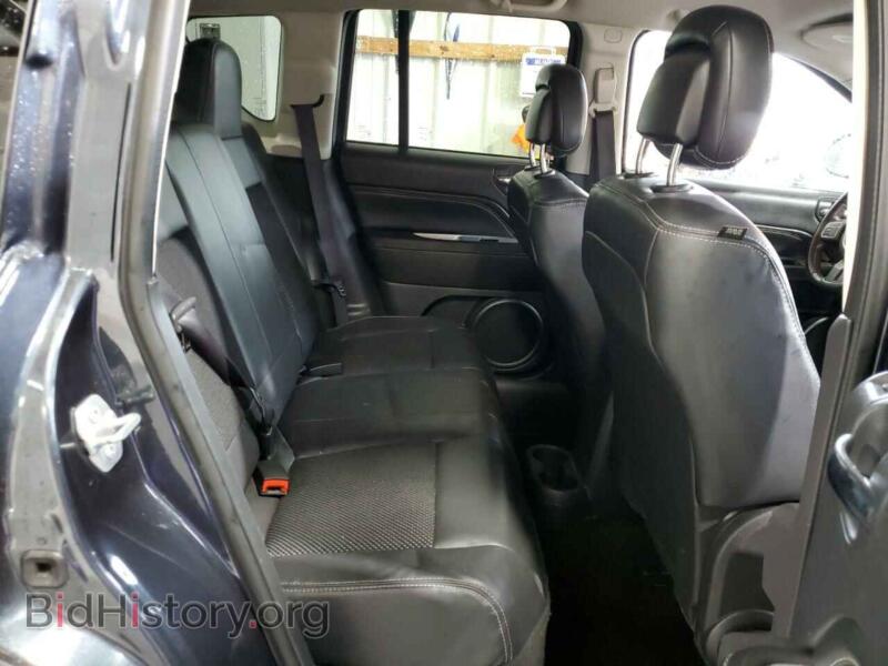 2014 Jeep COMPASS (VIN 1C4NJDEB0ED898572) — photo 10 of 15