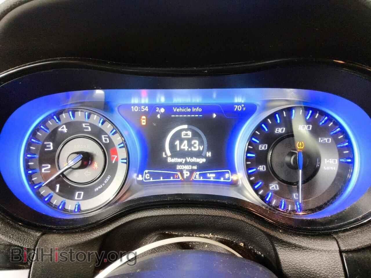 2019 CHRYSLER 300 - VIN: 2C3CCAGGXKH536826 - Фото 9