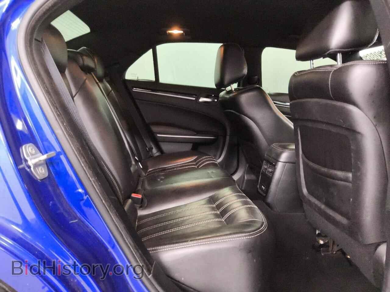 2019 CHRYSLER 300 - VIN: 2C3CCAGGXKH536826 - Фото 10