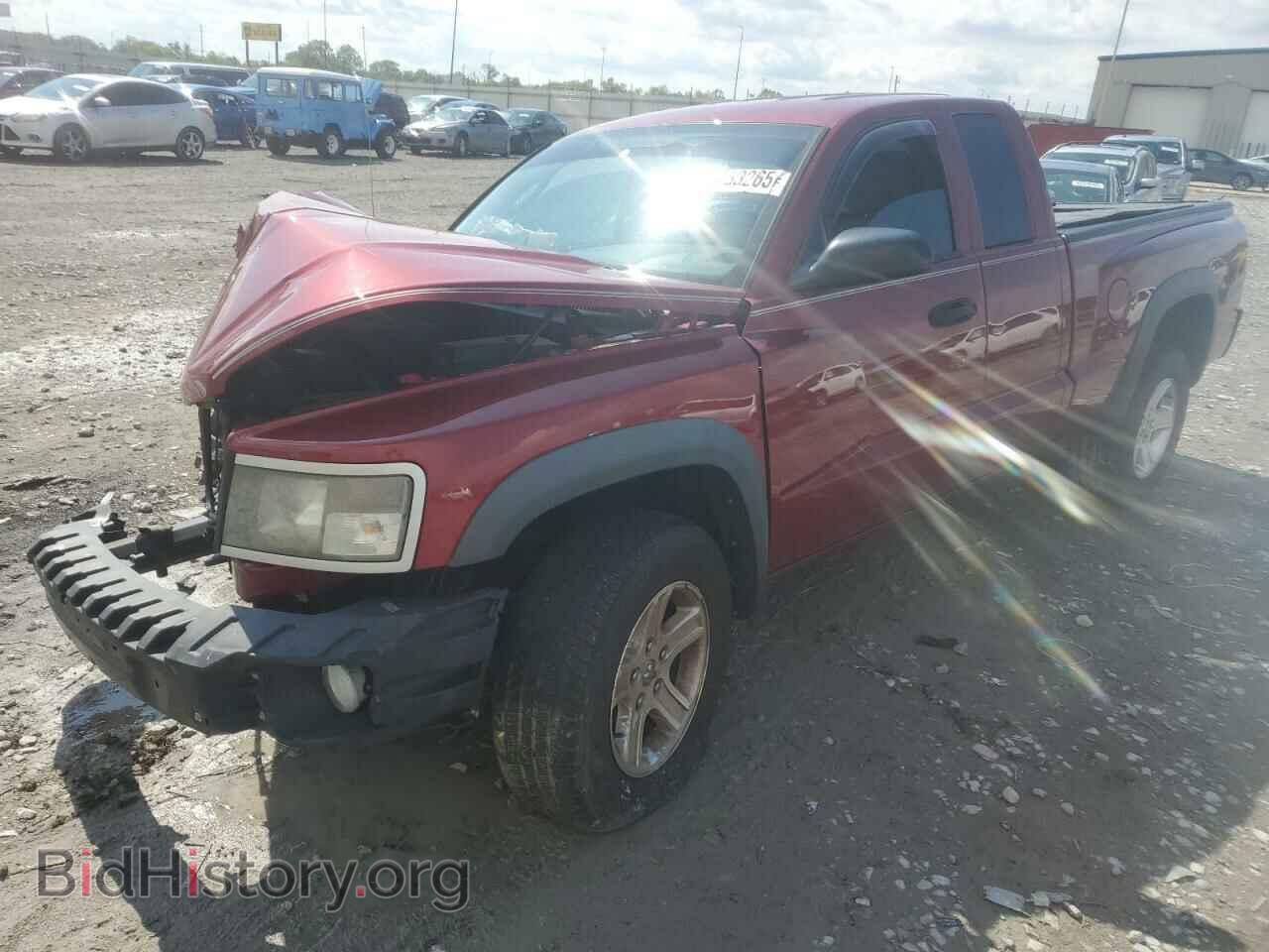 Photo 1D7RE3BKXBS669351 - DODGE DAKOTA 2011