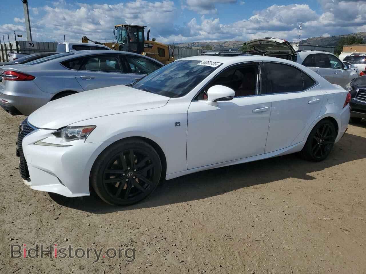 Photo JTHBE1D21F5015404 - LEXUS IS 2015