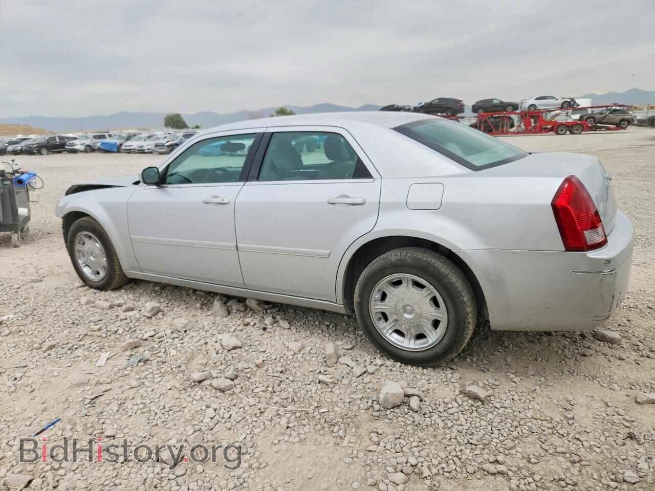 2005 CHRYSLER 300 - VIN: 2C3JA53G55H691704 - Фото 2