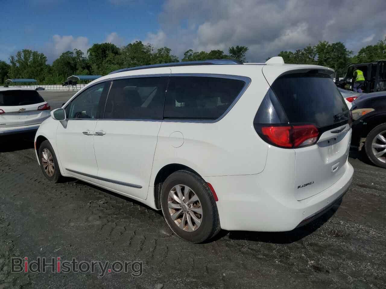 2019 CHRYSLER PACIFICA - VIN: 2C4RC1BG6KR548110 - Фото 2