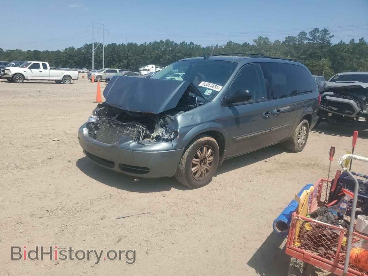 Photo 2C8GP54L85R327009 - CHRYSLER MINIVAN 2005