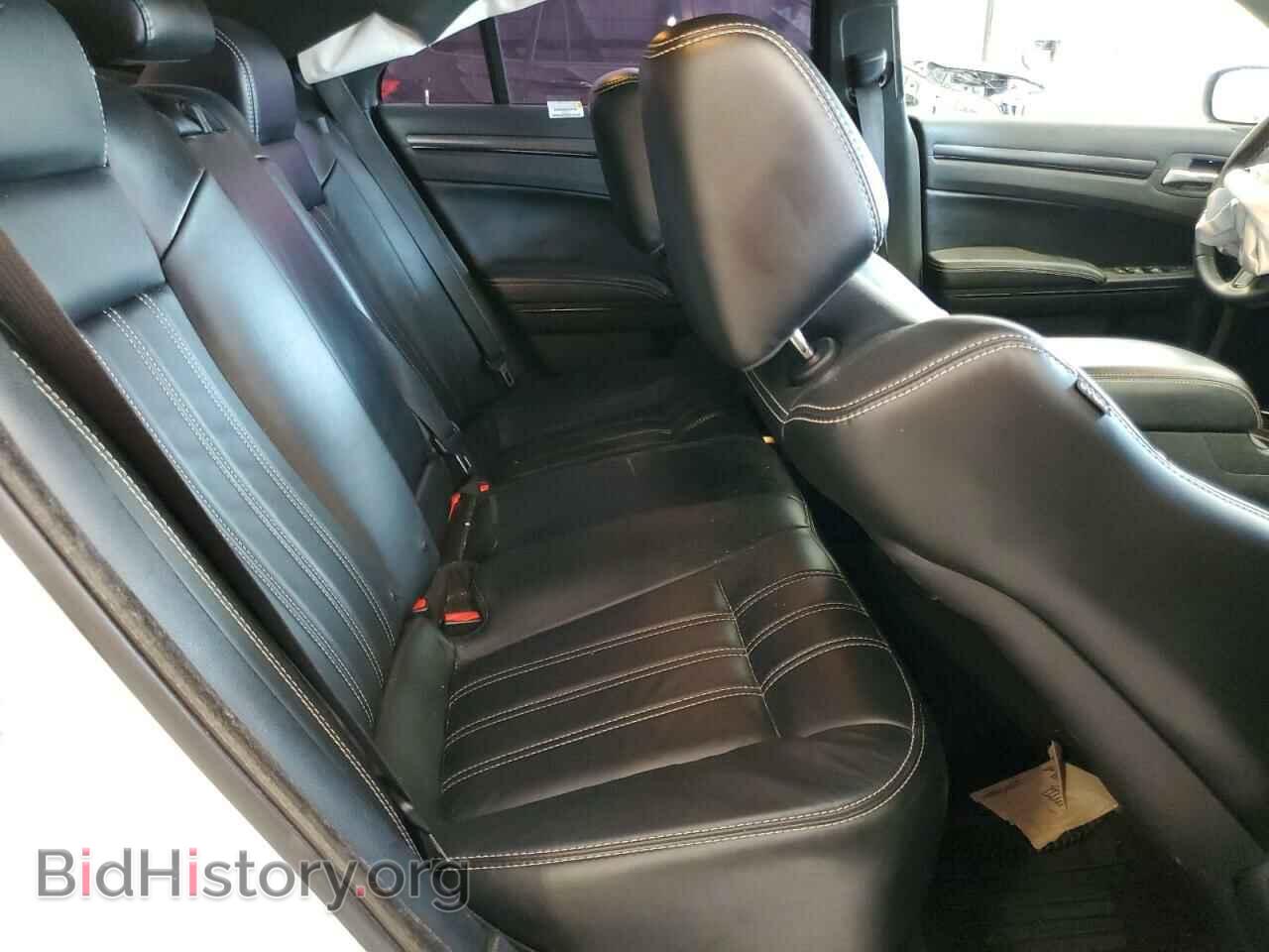 2016 CHRYSLER 300 - VIN: 2C3CCAGG6GH234280 - Фото 10