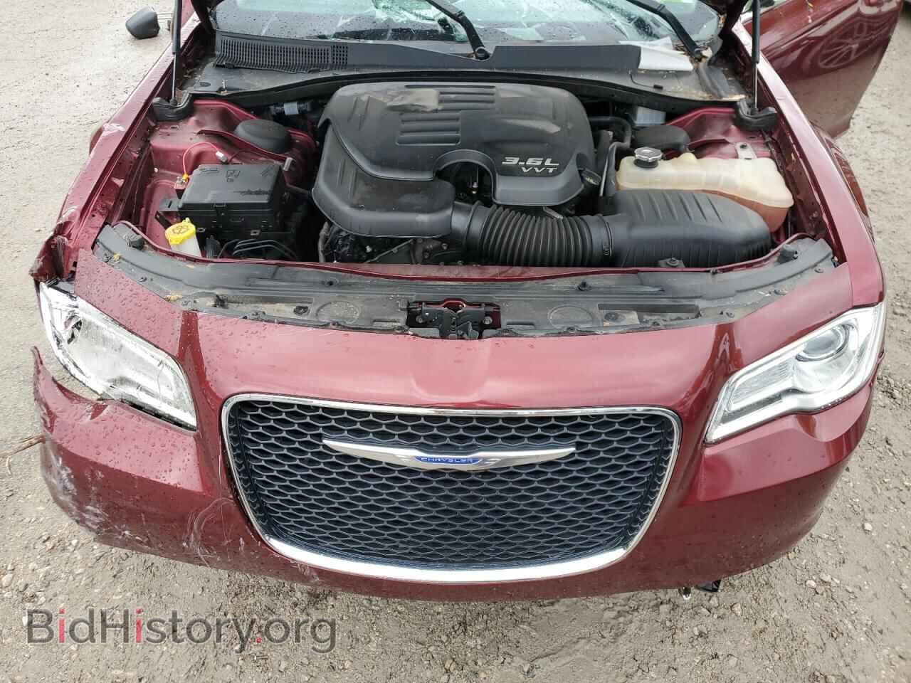 2019 CHRYSLER 300 - VIN: 2C3CCARG8KH517589 - Фото 11