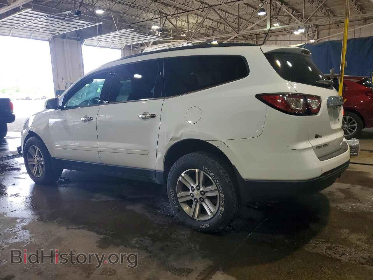 2017 CHEVROLET TRAVERSE - VIN: 1GNKRGKD9HJ304710 - Фото 2