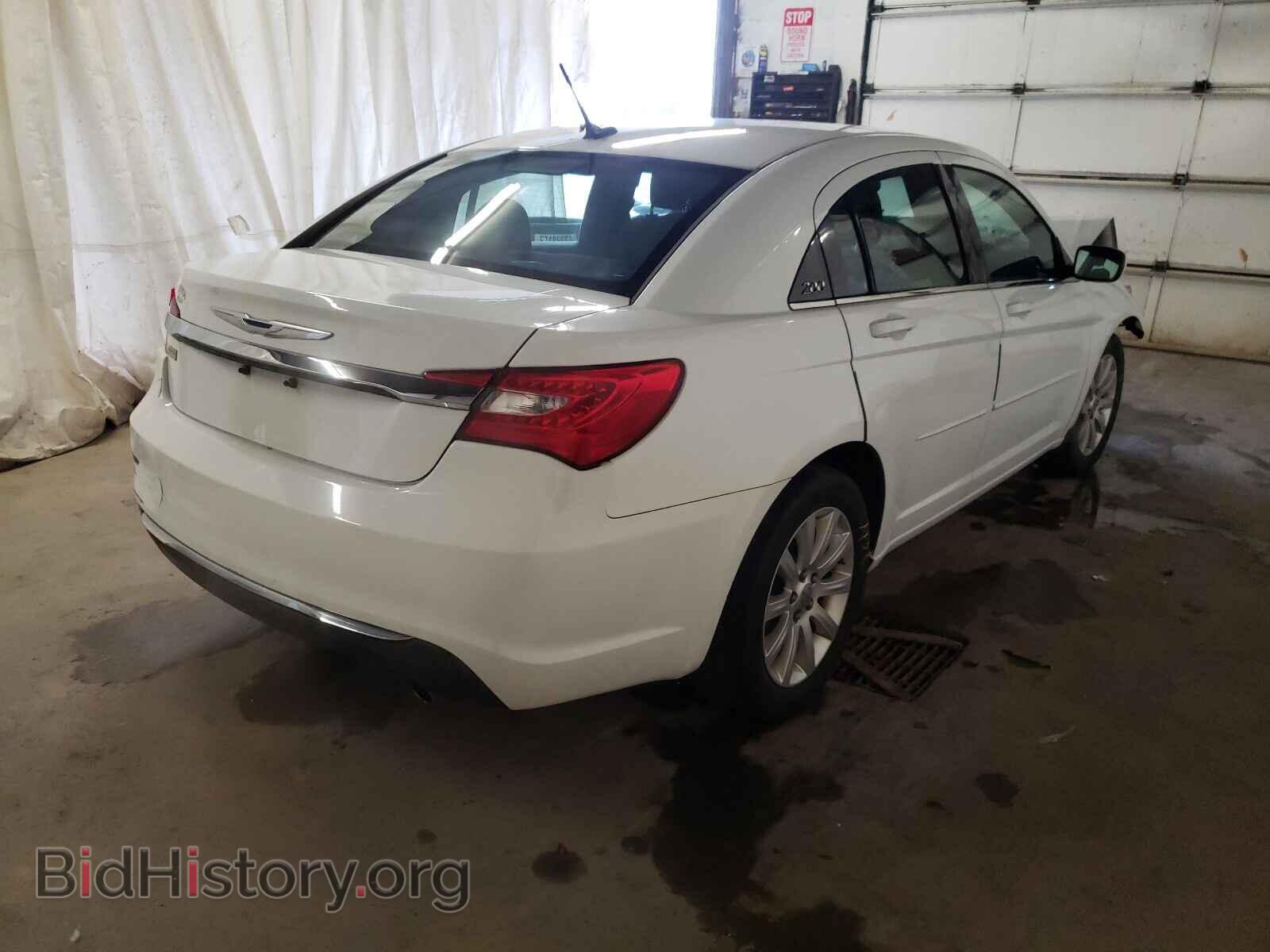 2013 CHRYSLER 200 - VIN: 1C3CCBBG4DN732008 - Фото 4