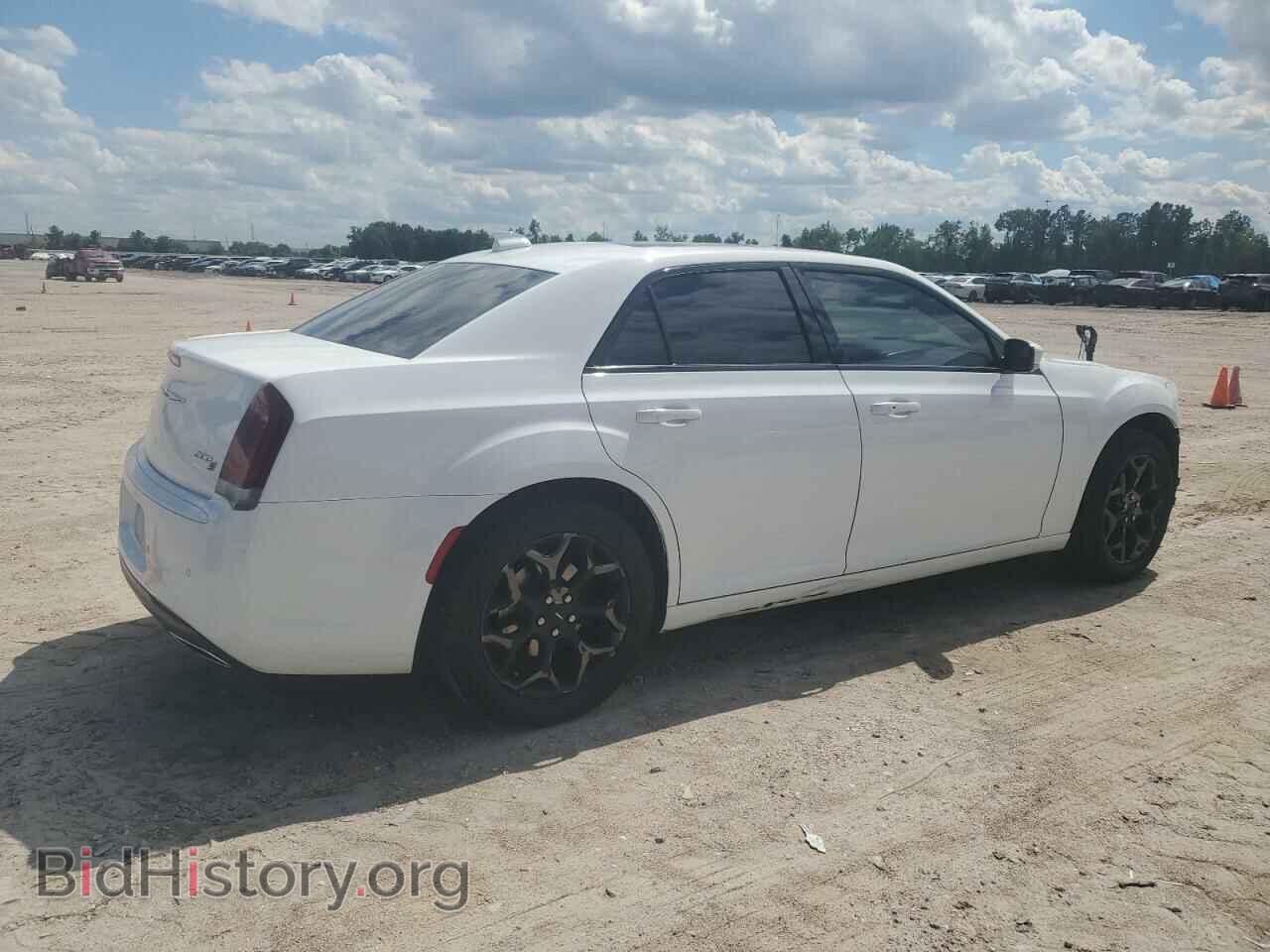 2017 CHRYSLER 300 - VIN: 2C3CCAGG4HH585948 - Фото 3