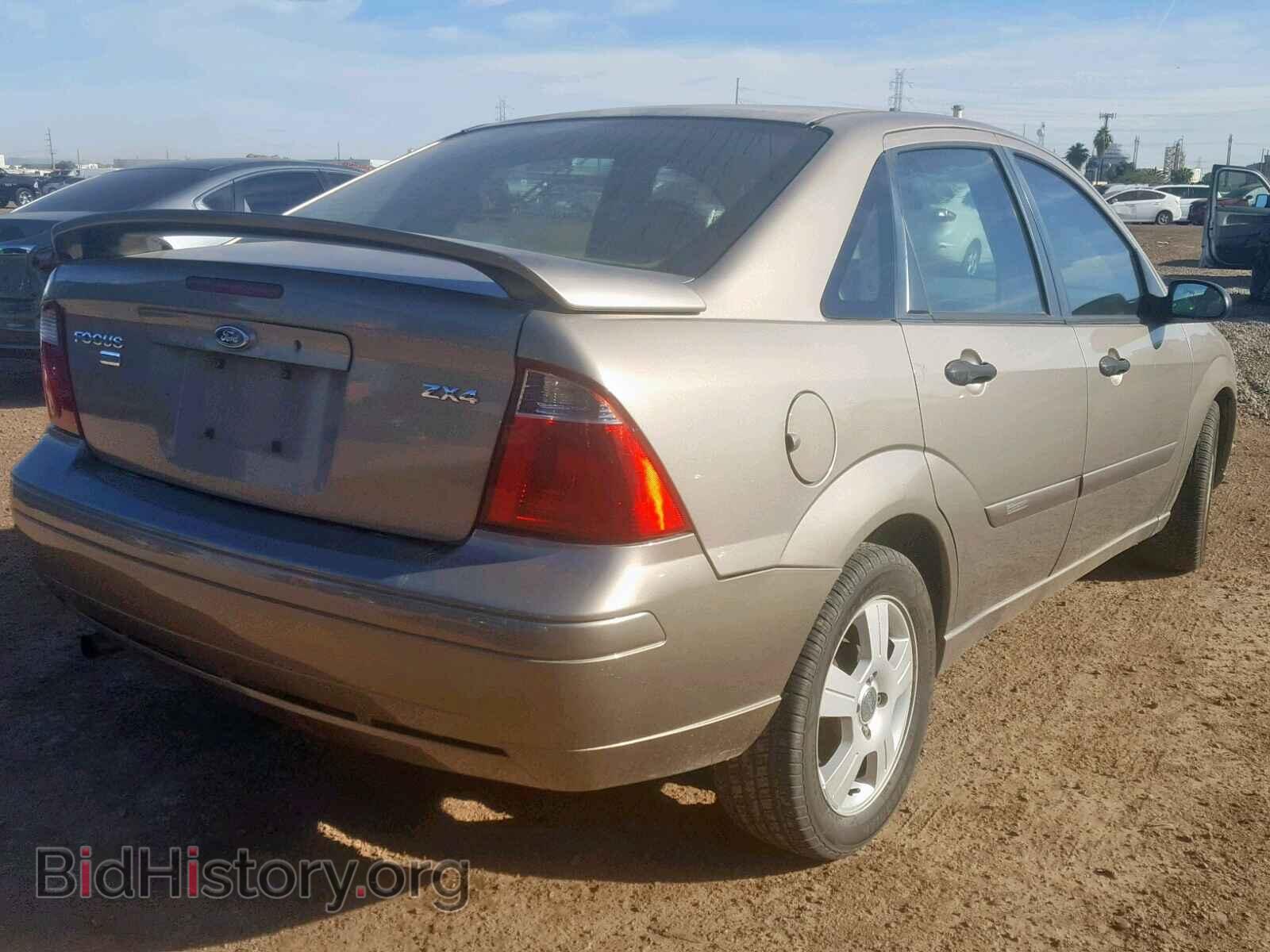 2005 FORD FOCUS - VIN: 1FAFP34N35W176466 - Фото 4