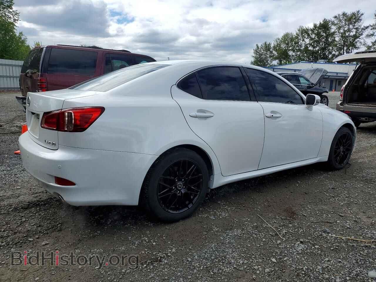 2011 LEXUS IS - VIN: JTHBF5C25B5133701 - Photo 3