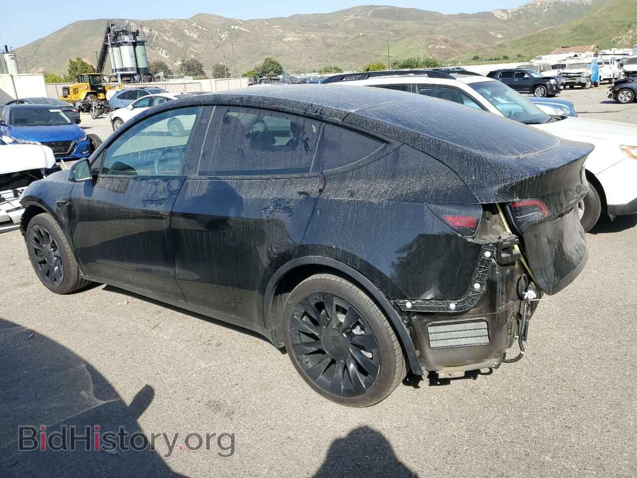 2022 TESLA MODEL Y - VIN: 7SAYGAEE5NF465734 - Photo 2