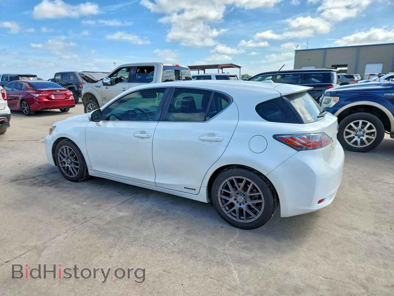 2013 LEXUS CT 200 - VIN: JTHKD5BH6D2127258 - Photo 2