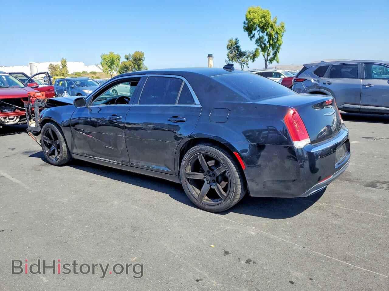2016 CHRYSLER 300 - VIN: 2C3CCAAG2GH234091 - Photo 2