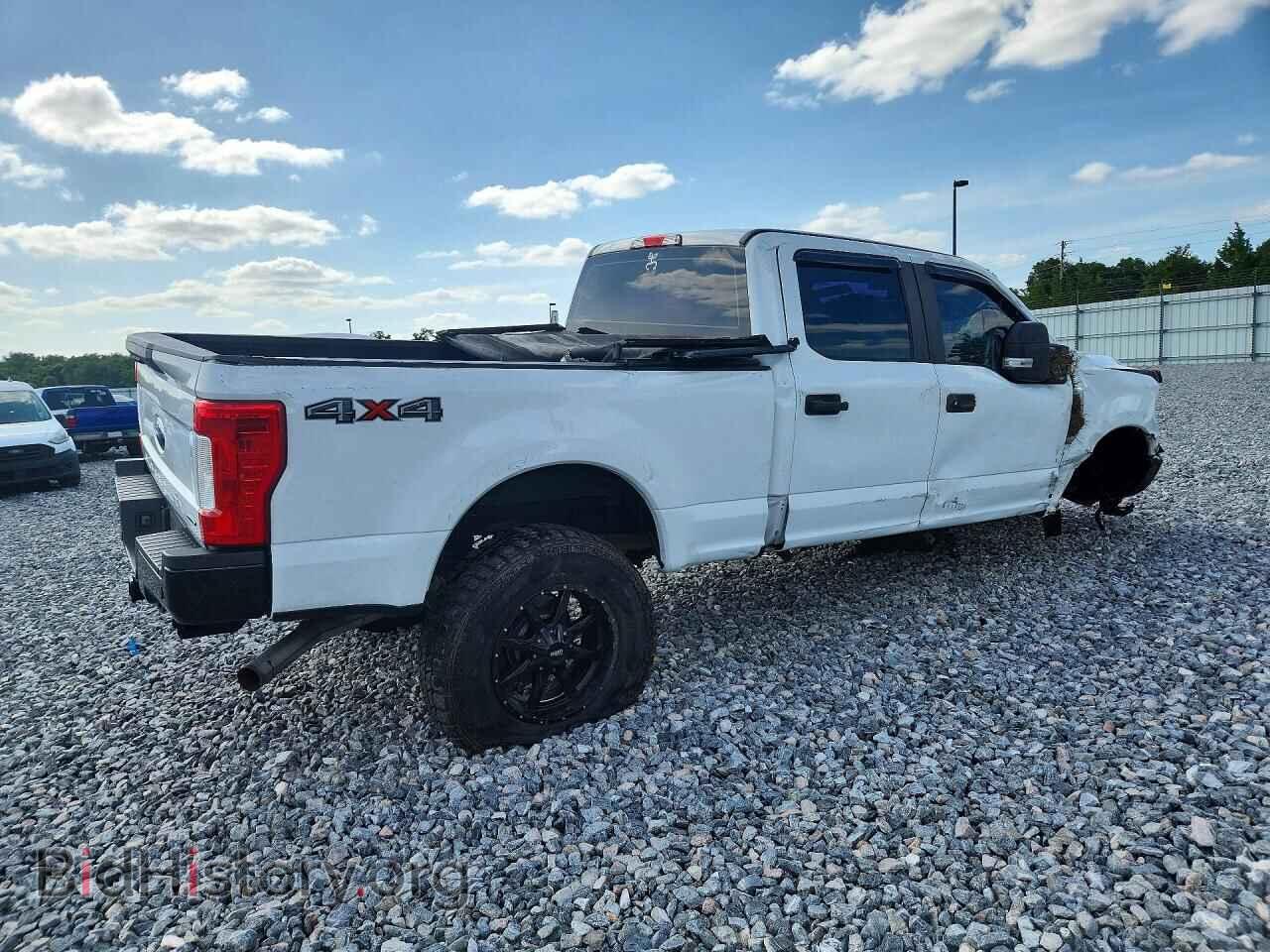 2017 FORD F250 - VIN: 1FT7W2B65HED72331 - Фото 3