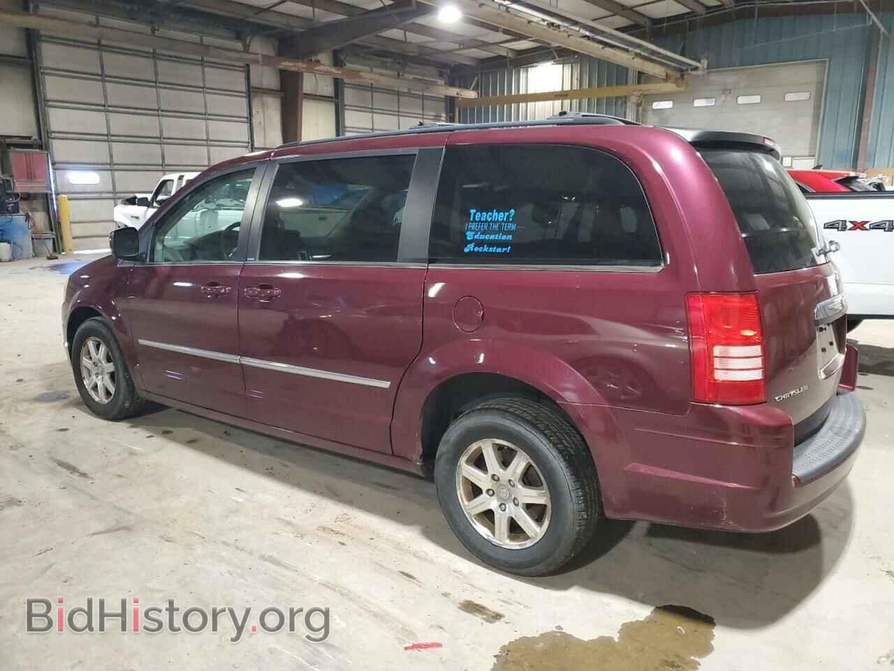 2009 CHRYSLER MINIVAN - VIN: 2A8HR54159R524703 - Фото 2