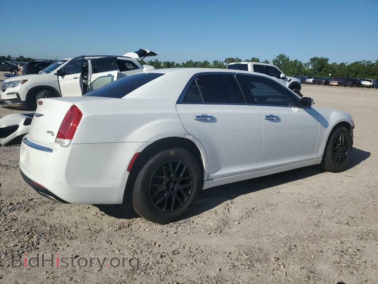 2017 CHRYSLER 300 - VIN: 2C3CCAEG3HH551924 - Фото 3