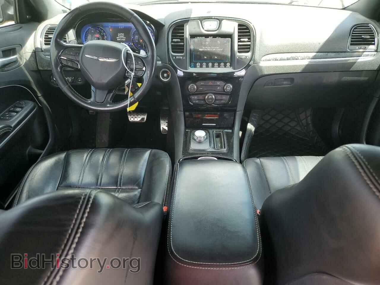 2019 CHRYSLER 300 - VIN: 2C3CCABG4KH628635 - Фото 8
