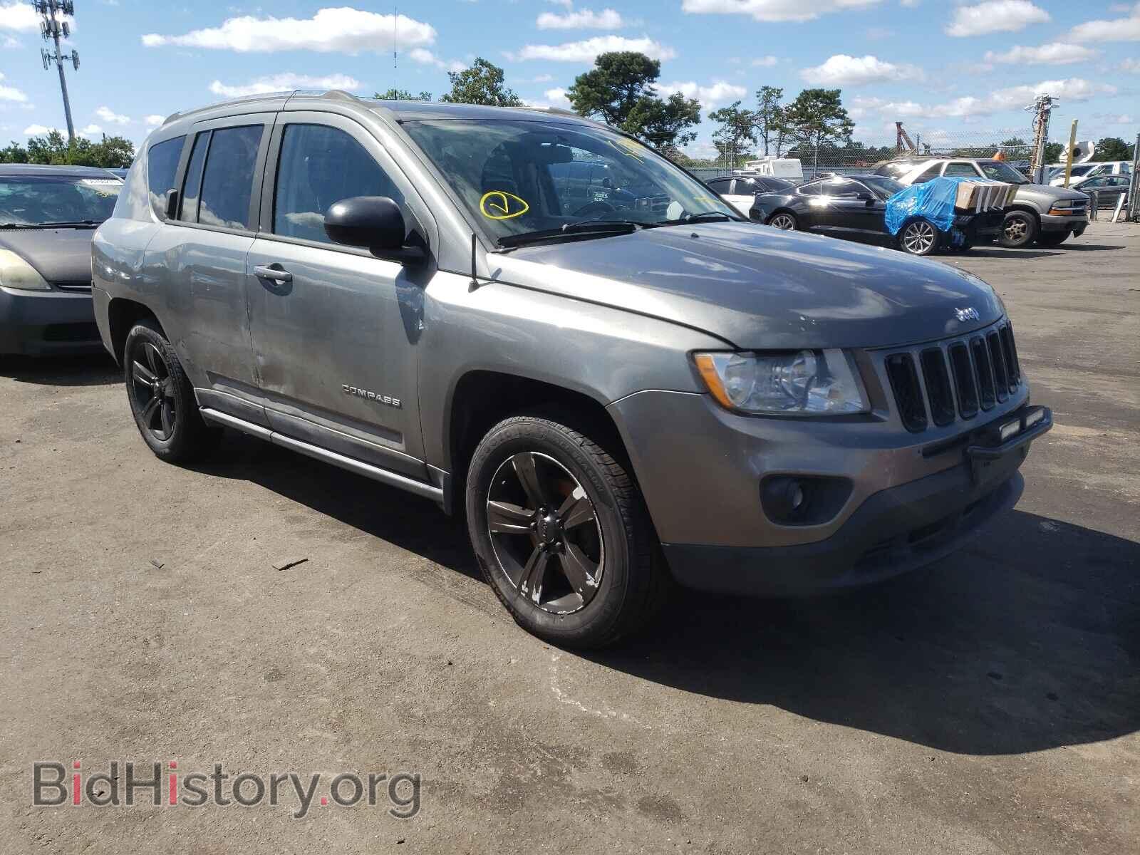 Photo 1J4NF1FB0BD207111 - JEEP COMPASS 2011