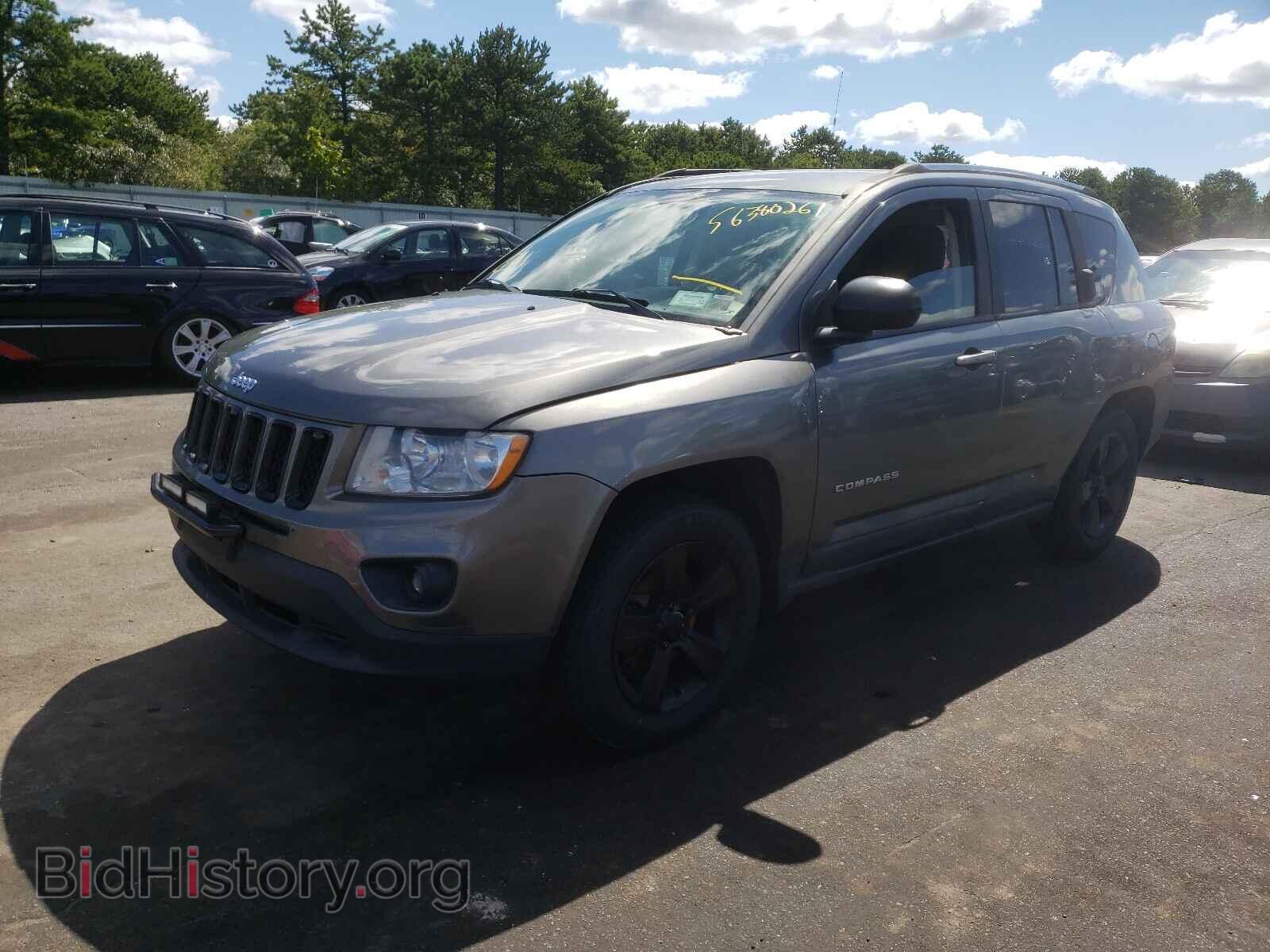 2011 JEEP COMPASS - VIN: 1J4NF1FB0BD207111 - Photo 2