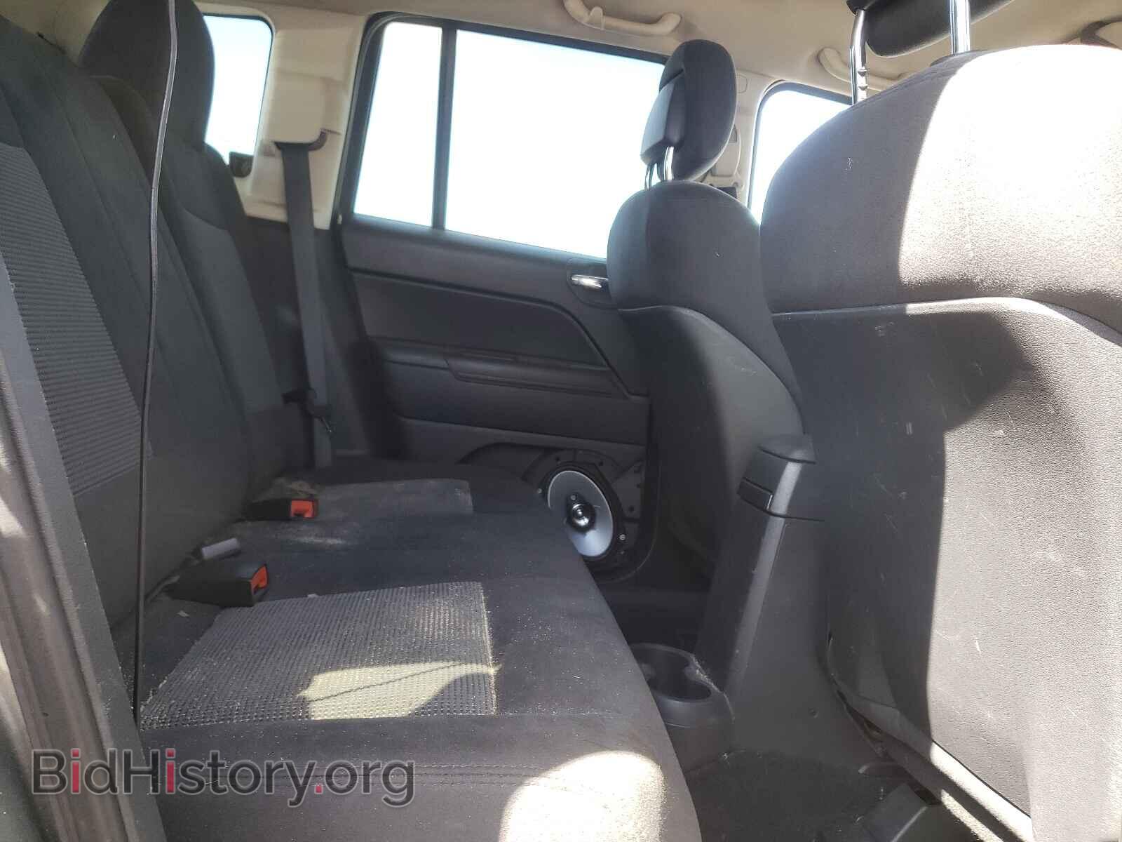 2011 JEEP COMPASS - VIN: 1J4NF1FB0BD207111 - Photo 6