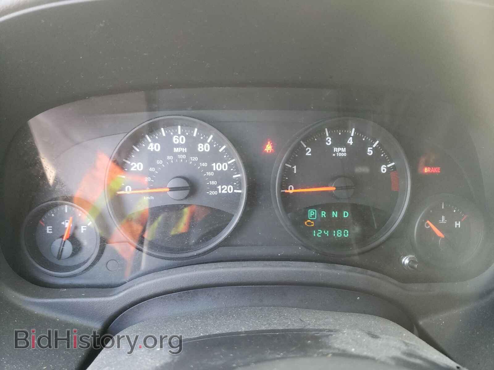 2011 JEEP COMPASS - VIN: 1J4NF1FB0BD207111 - Photo 8