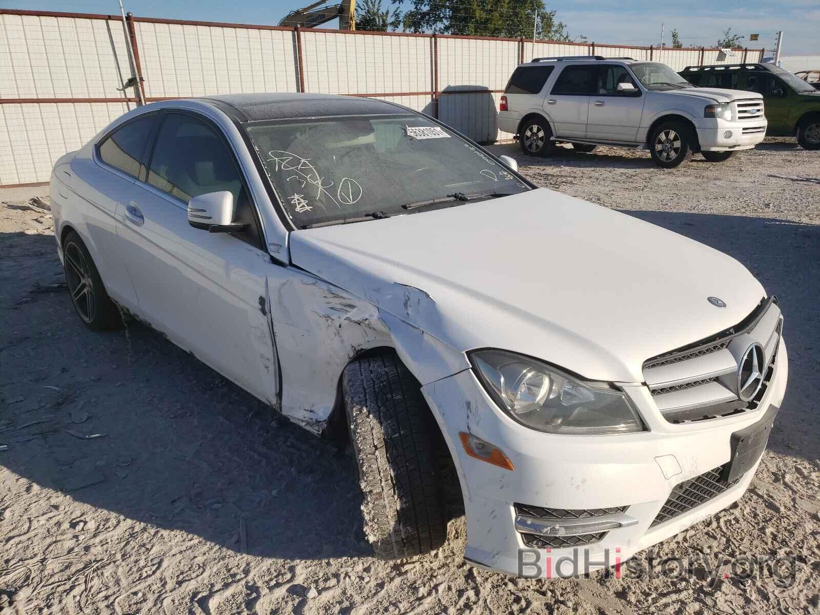 Photo WDDGJ4HB6DG090184 - MERCEDES-BENZ C-CLASS 2013