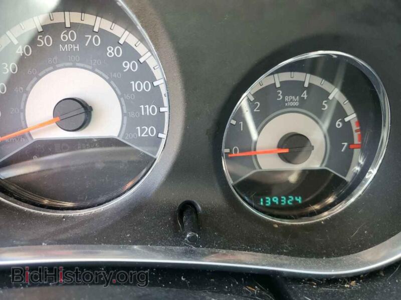 2011 Chrysler 200 (VIN 1C3BC1FB2BN614332) — фото 9 из 12