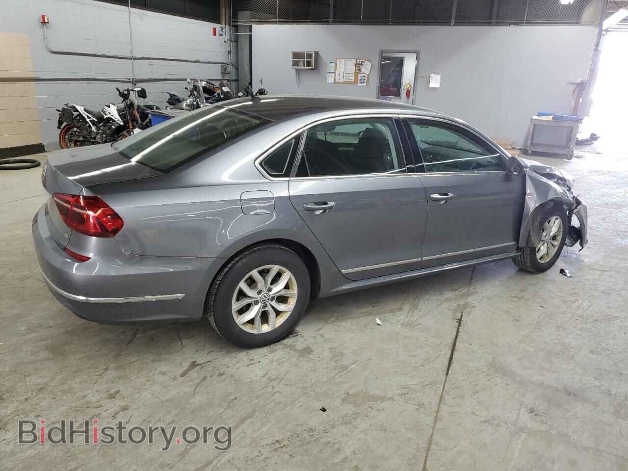 2017 VOLKSWAGEN PASSAT - VIN: 1VWAT7A38HC006830 - Фото 3