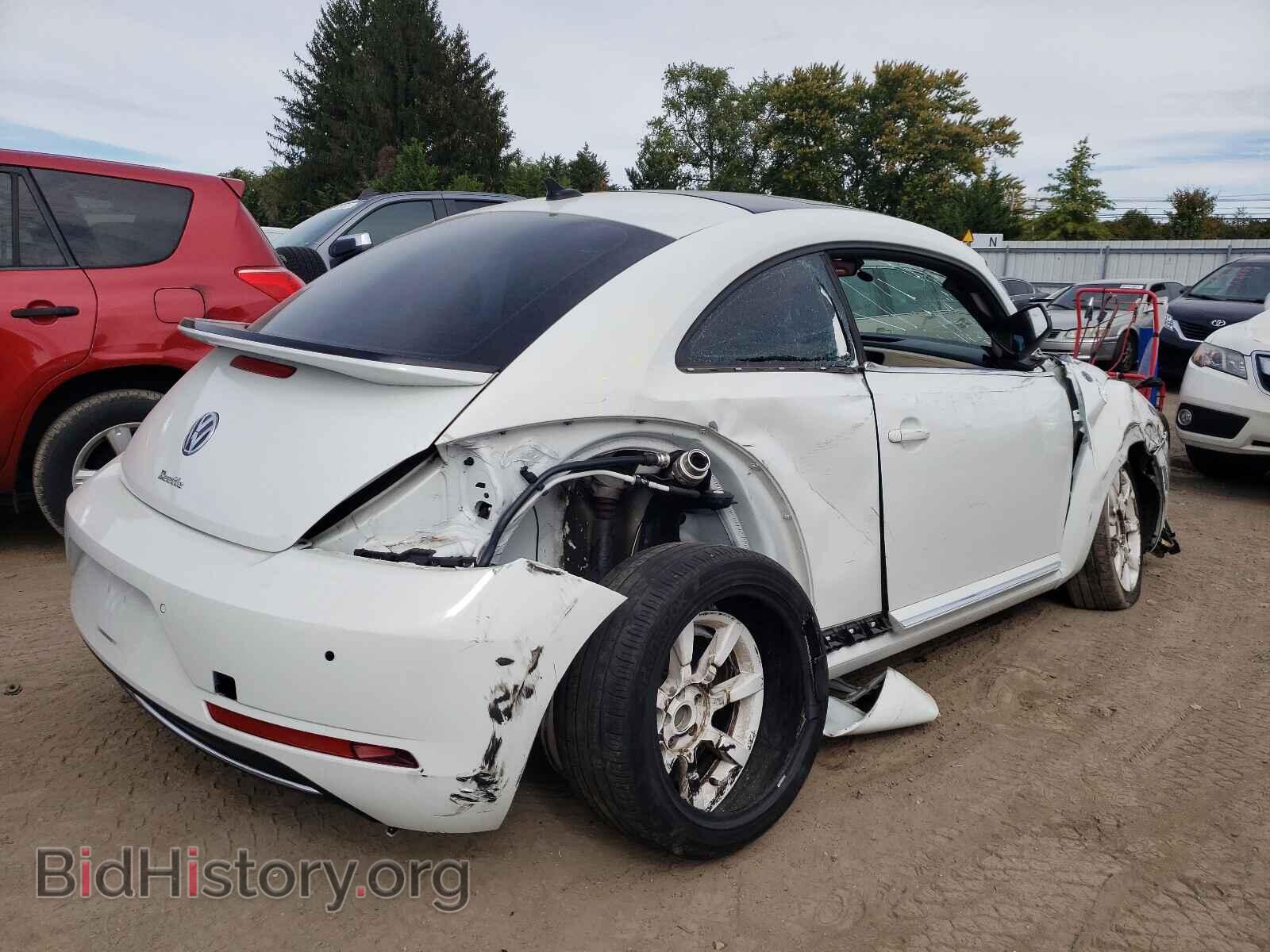 2019 VOLKSWAGEN BEETLE - VIN: 3VWFD7AT5KM705342 - Фото 4